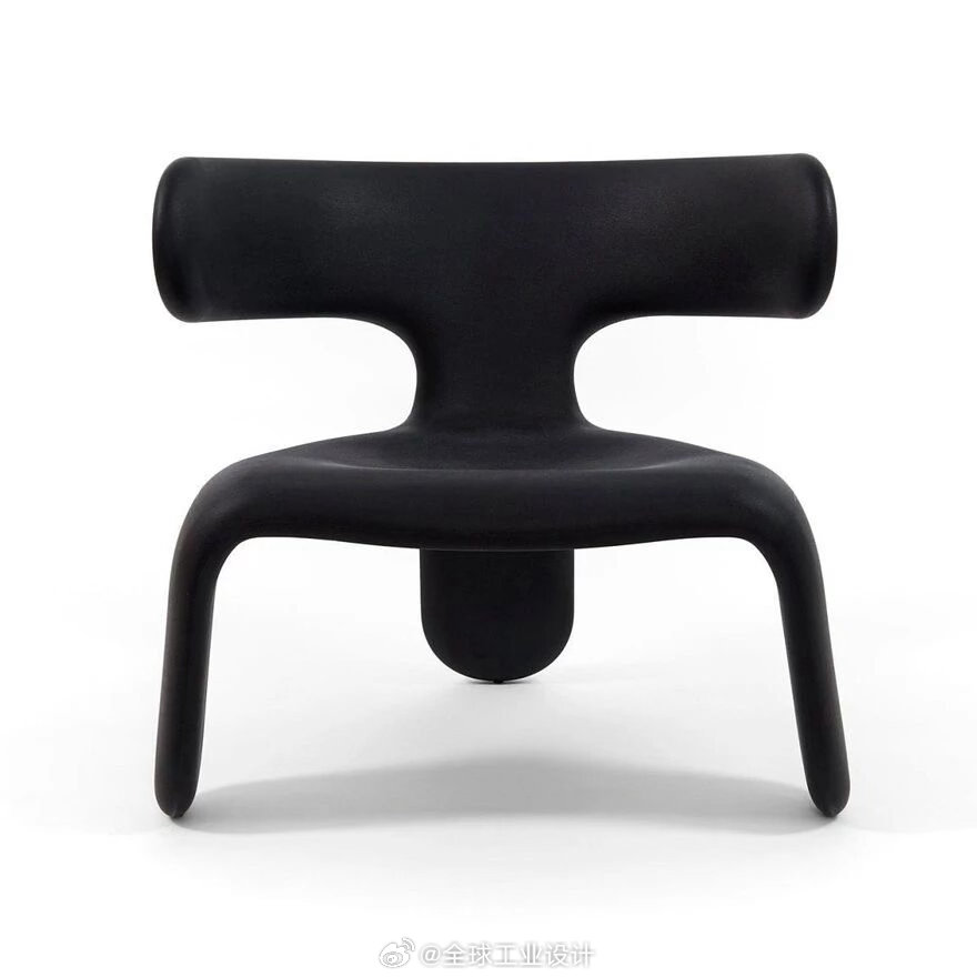 Limbo 椅子|设计：Hlynur Atlason它由家具品牌 Heller 