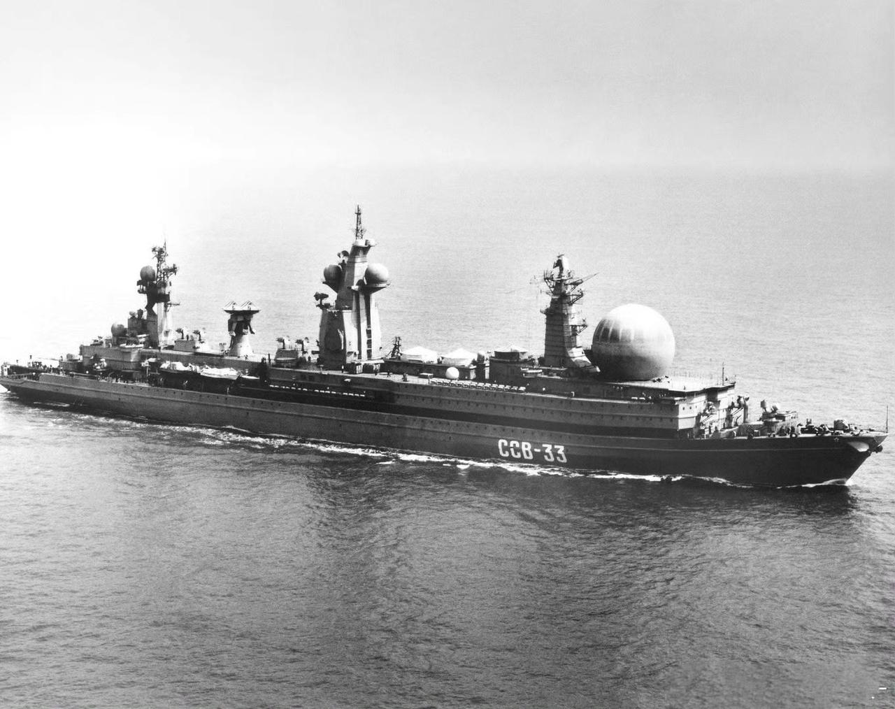 这艘军舰你们肯定没见过！
 这是前苏联建造的世界最大的核动力侦察船。    乌拉