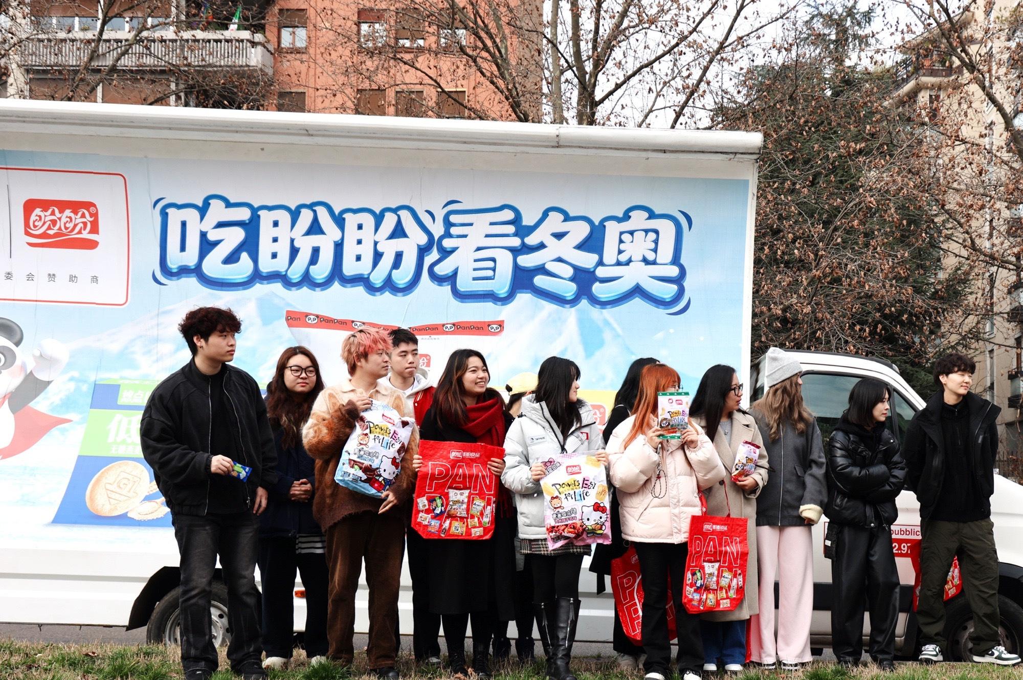 盼盼在手冠军我有 热血收官，荣耀加冕！在冬奥会单板滑雪男子坡面障碍技巧决赛中，苏