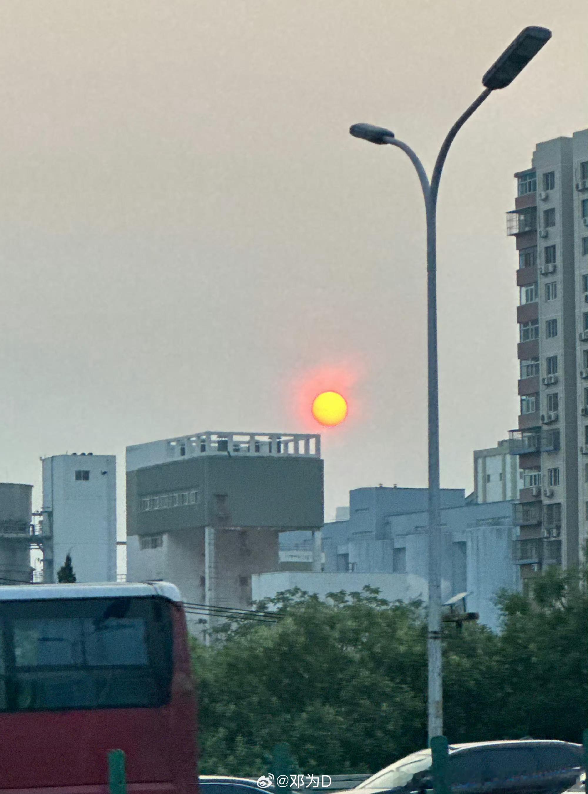每日一善  真正的大德并不是对险恶一无所知，而是在经历过苦难之后，仍然保持着当初