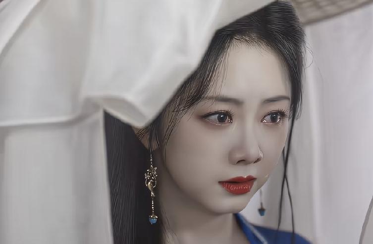 名场面了，谭松韵这次终于没被女配比下去了。
在《兰香如故》里，这个戴斗笠的造型，