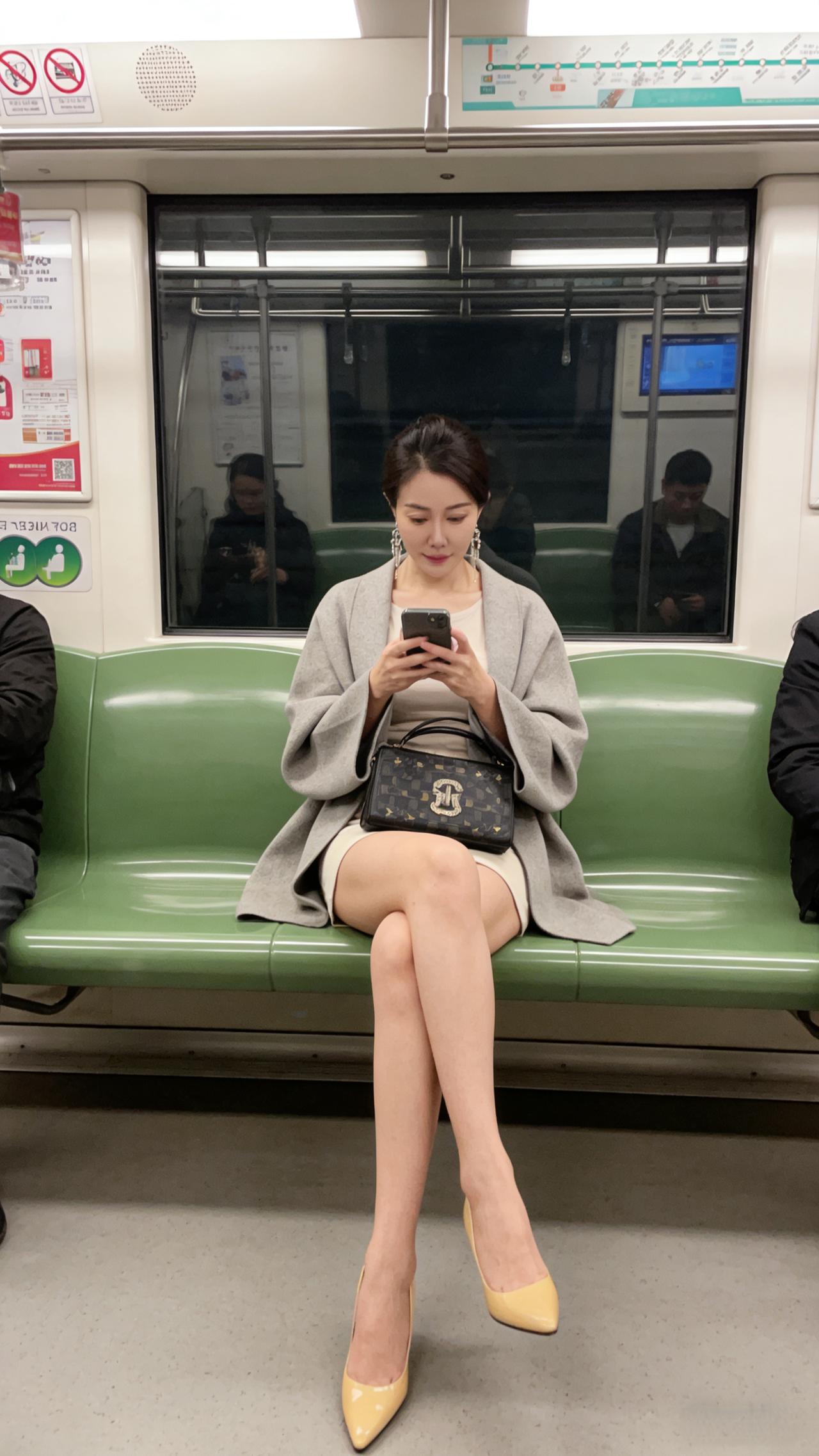 一椅，一人，一城