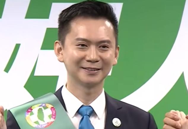 就在刚刚，民进党中执会今天通过征召竹北市长郑朝方参选新竹县长，对决国民党提名的徐