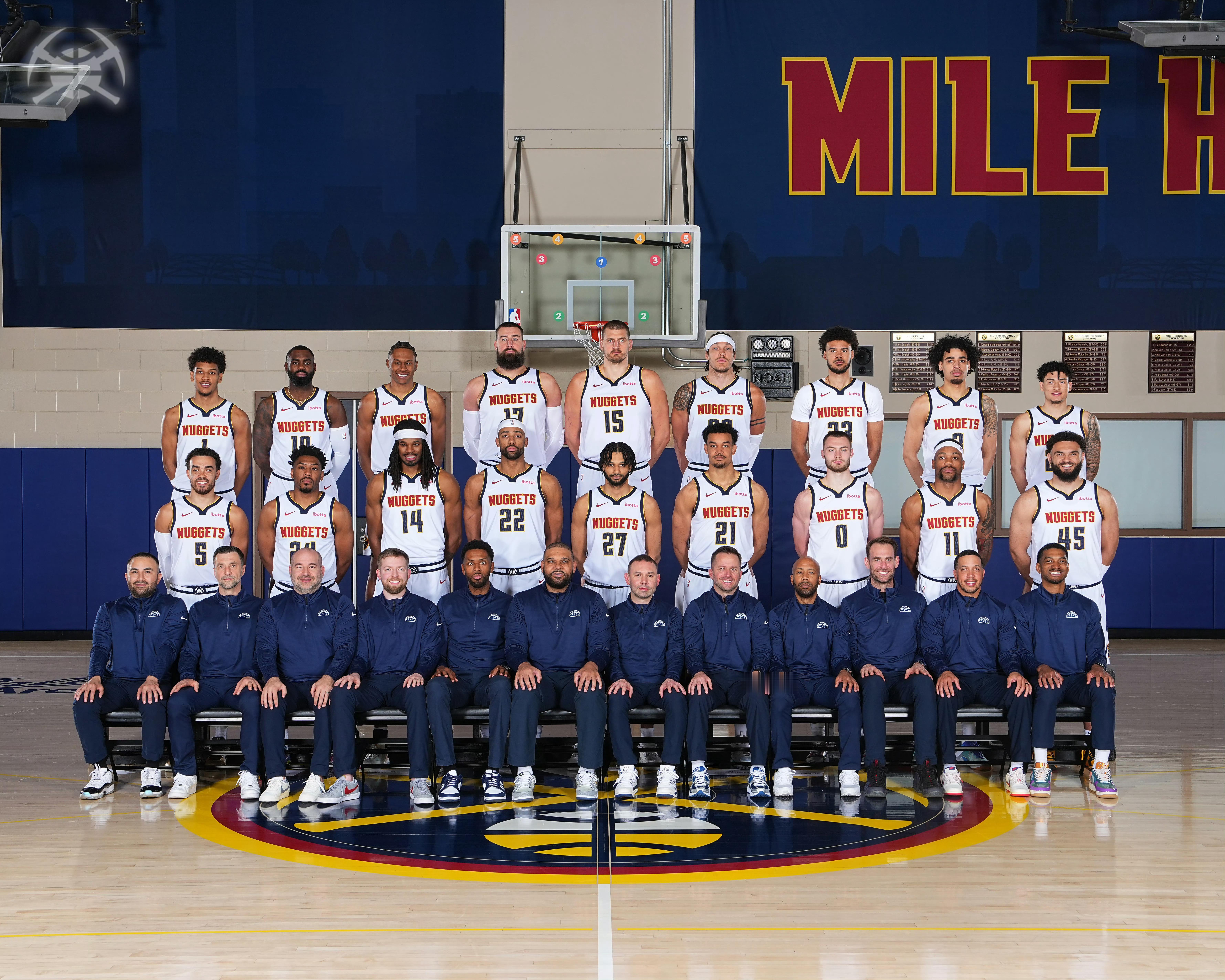 今年看到的笑容多了一点，Let‘s Go Nuggets。🫰 （长按加载原图）