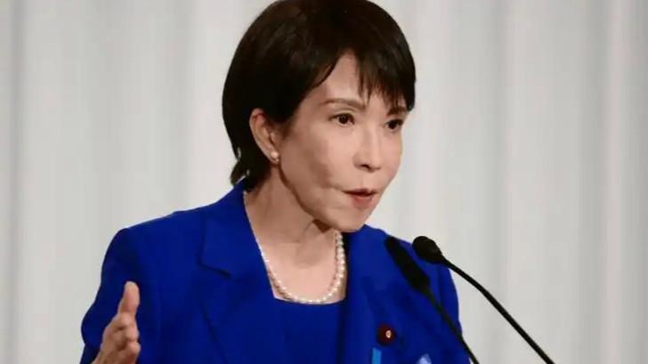 日本首相高市早苗涉台言论引发轩然大波，国内舆论哗然。作为曾长期在新闻一线的《朝日