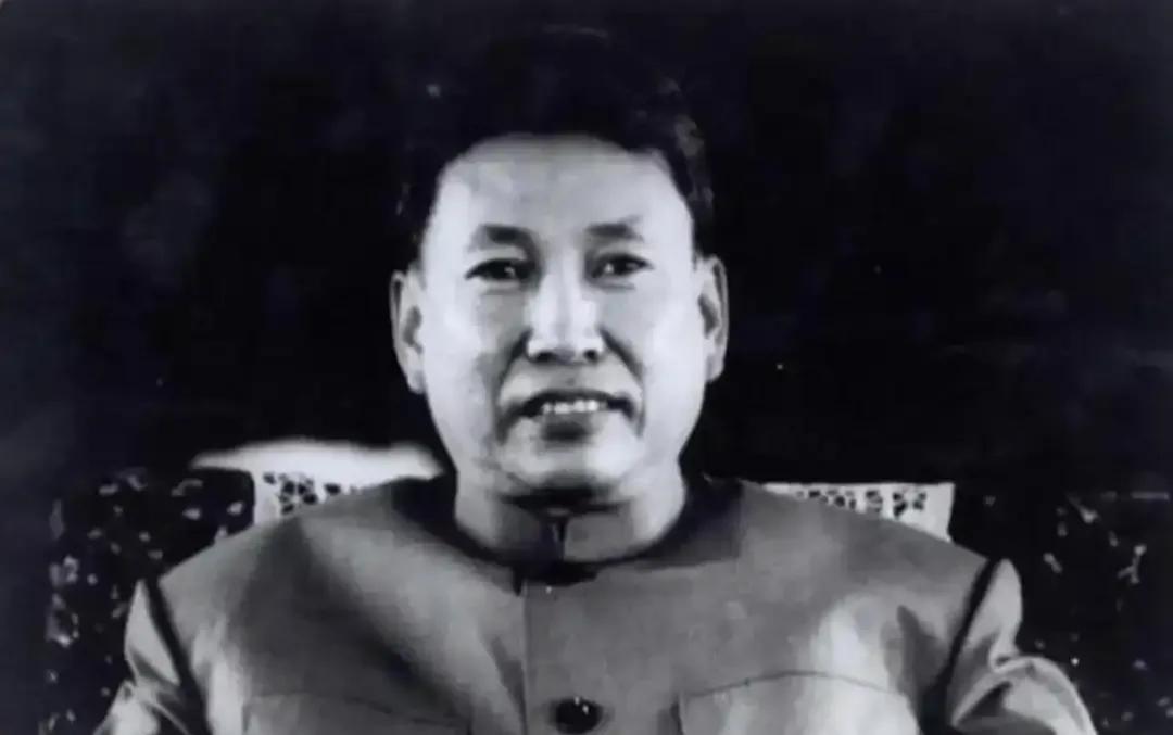 宫斗剧近来好像不让演了，我还挺爱看的。
谁能想得到，在东南亚小国，一位宫斗的失败