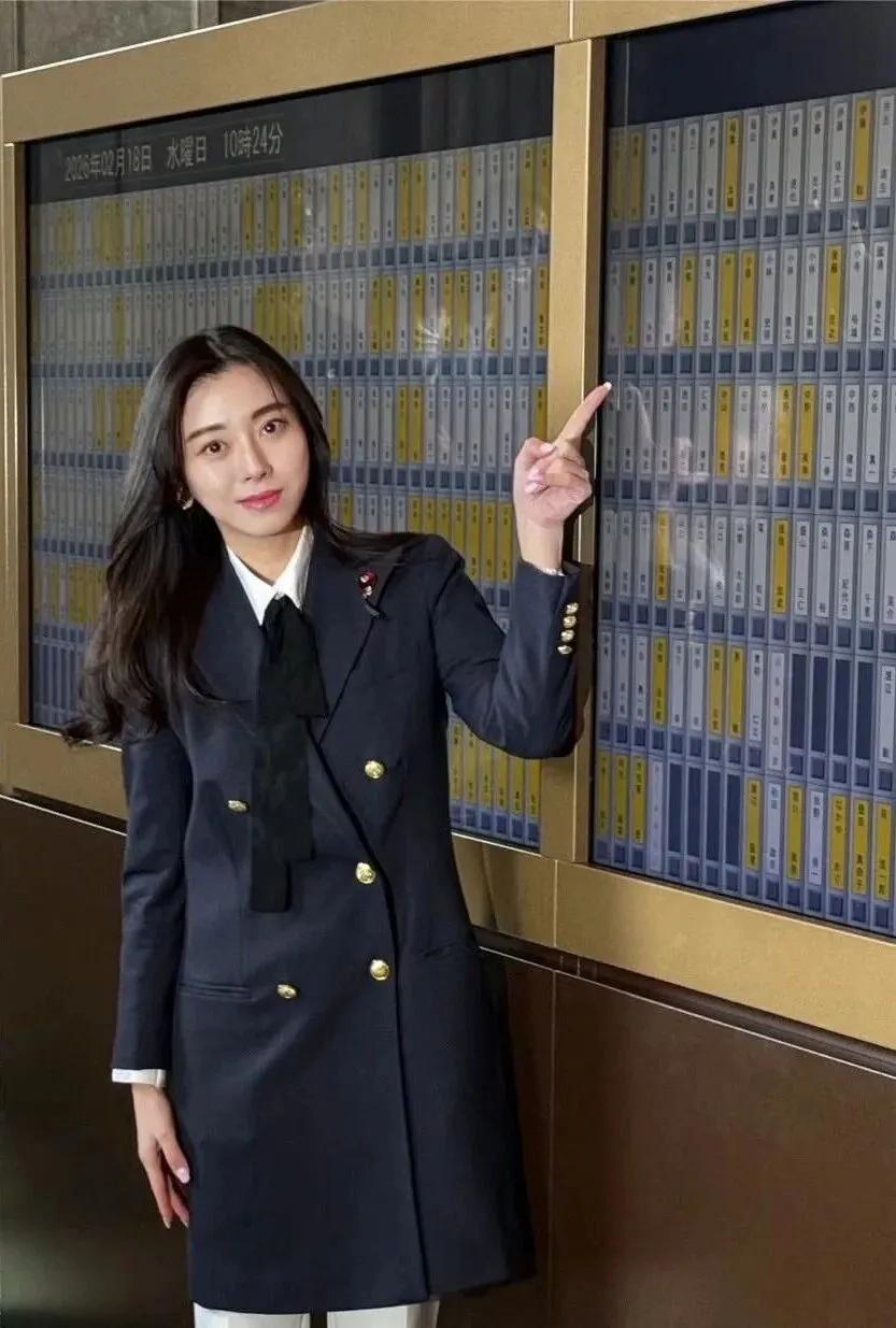 日本东京银座头牌成了自明党政客