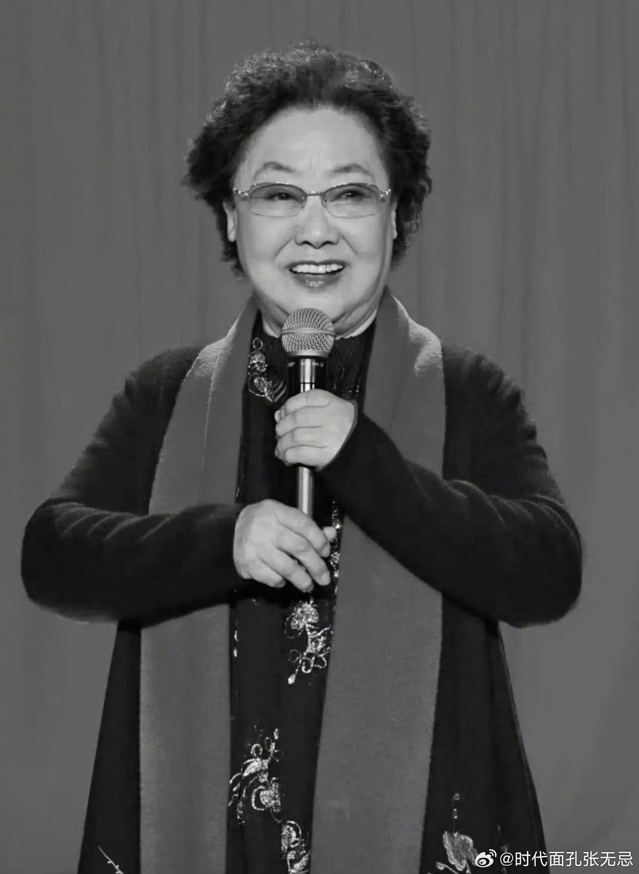 郭兰英逝世时代歌声远去，一代艺术大家郭兰英先生与世长辞，终年97岁。她用嘹亮歌声