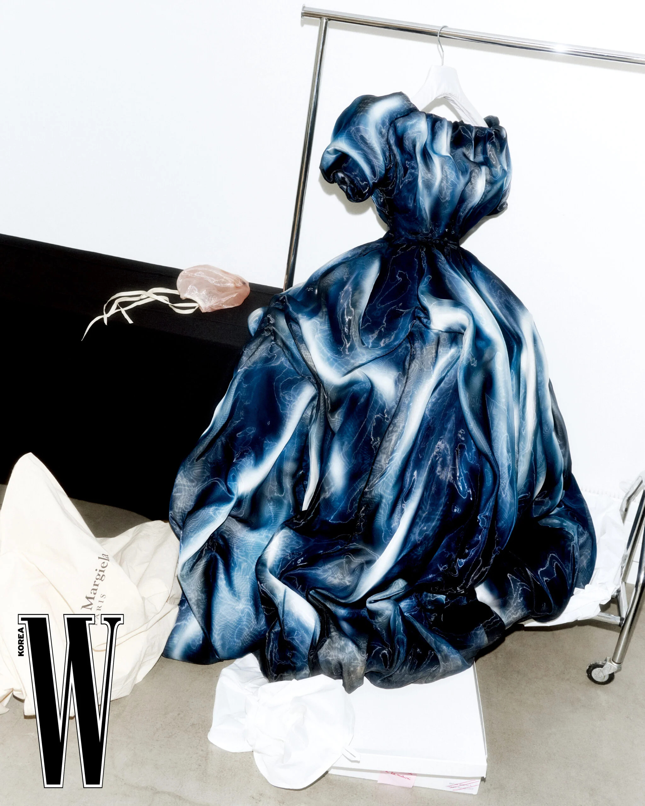 Mika Schnuider  x  W Korea August 2026，韩