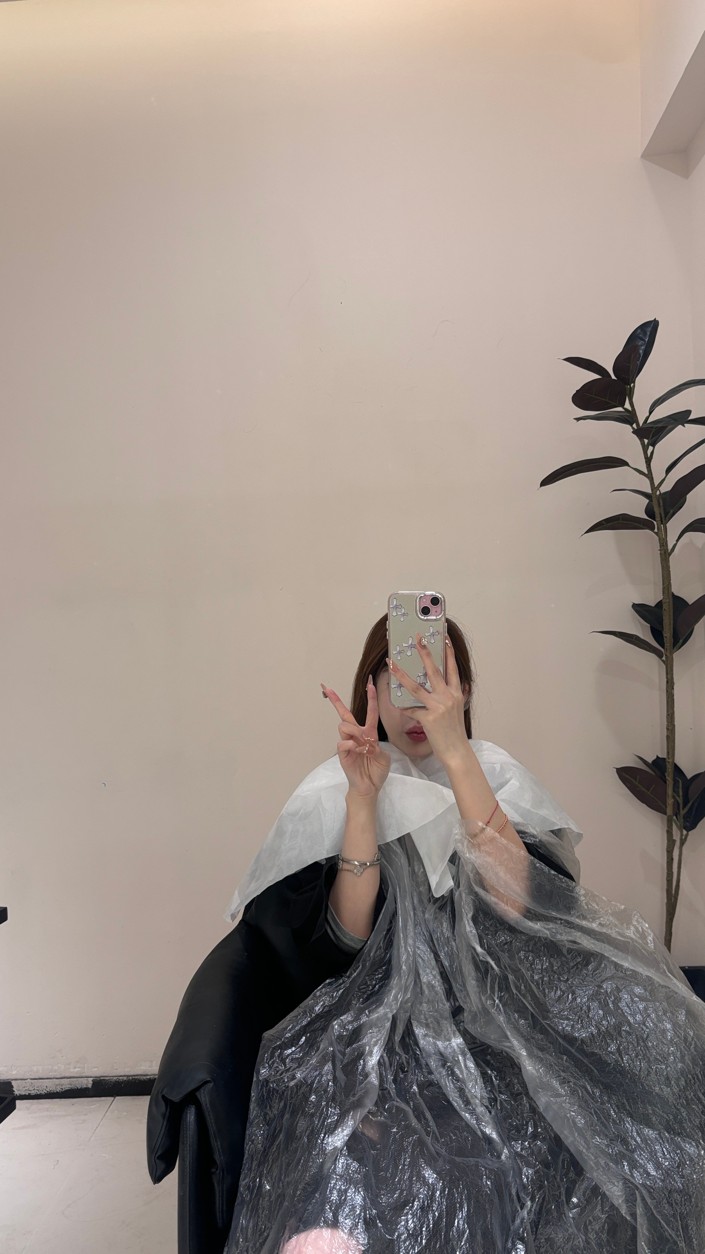 又到了拆染接头发的环节 一坐就是7小时 简直痛苦面具#生活手记# ​​​