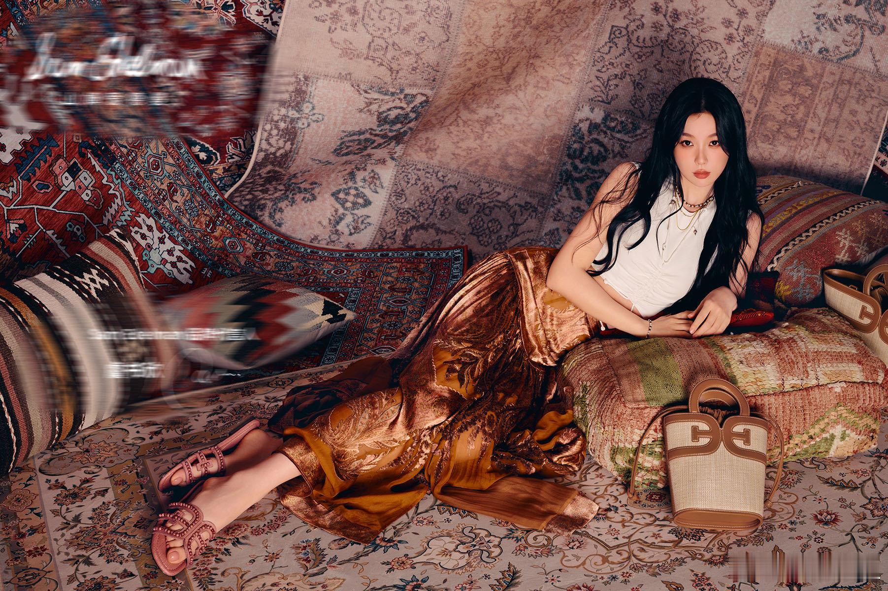 虞书欣波西米亚风造型 风格百变虞书欣！从见面会温婉新中式到新物料随性都市游牧风无