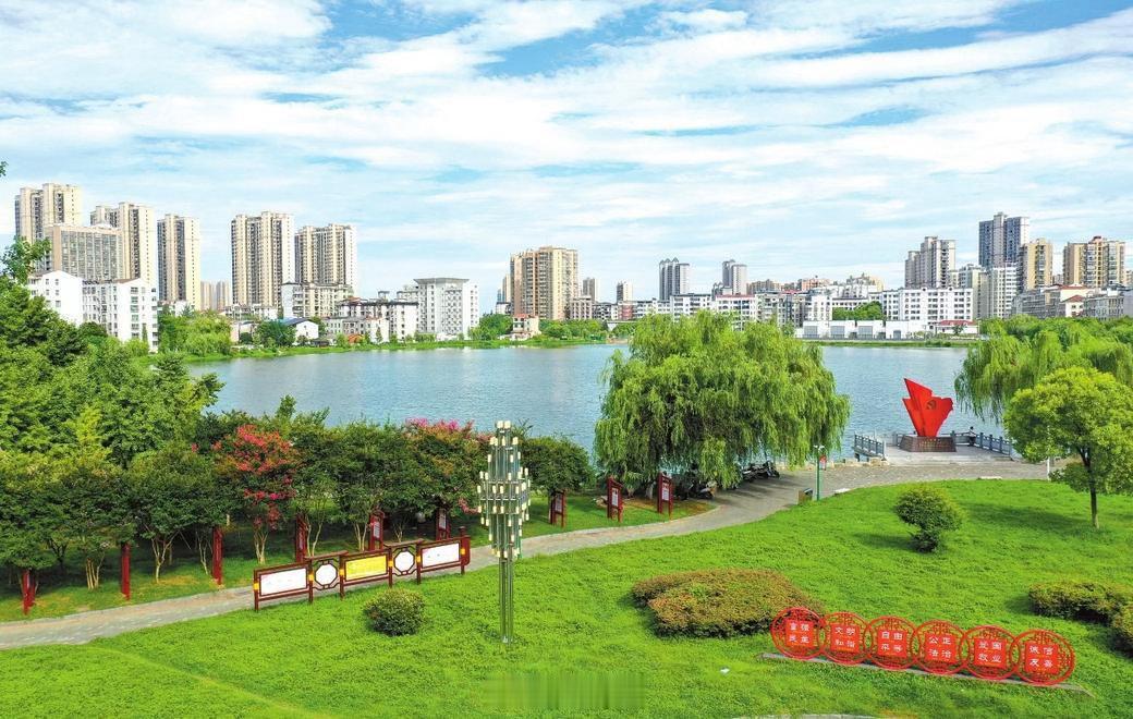 【主城崛起县域提质黄冈以城市更新筑牢民生幸福底色 】城市更新，为民生升温！黄冈以