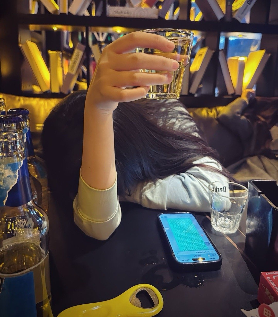 可能时间太长了 已经过了喝完酒就想找你的那股冲动劲了 