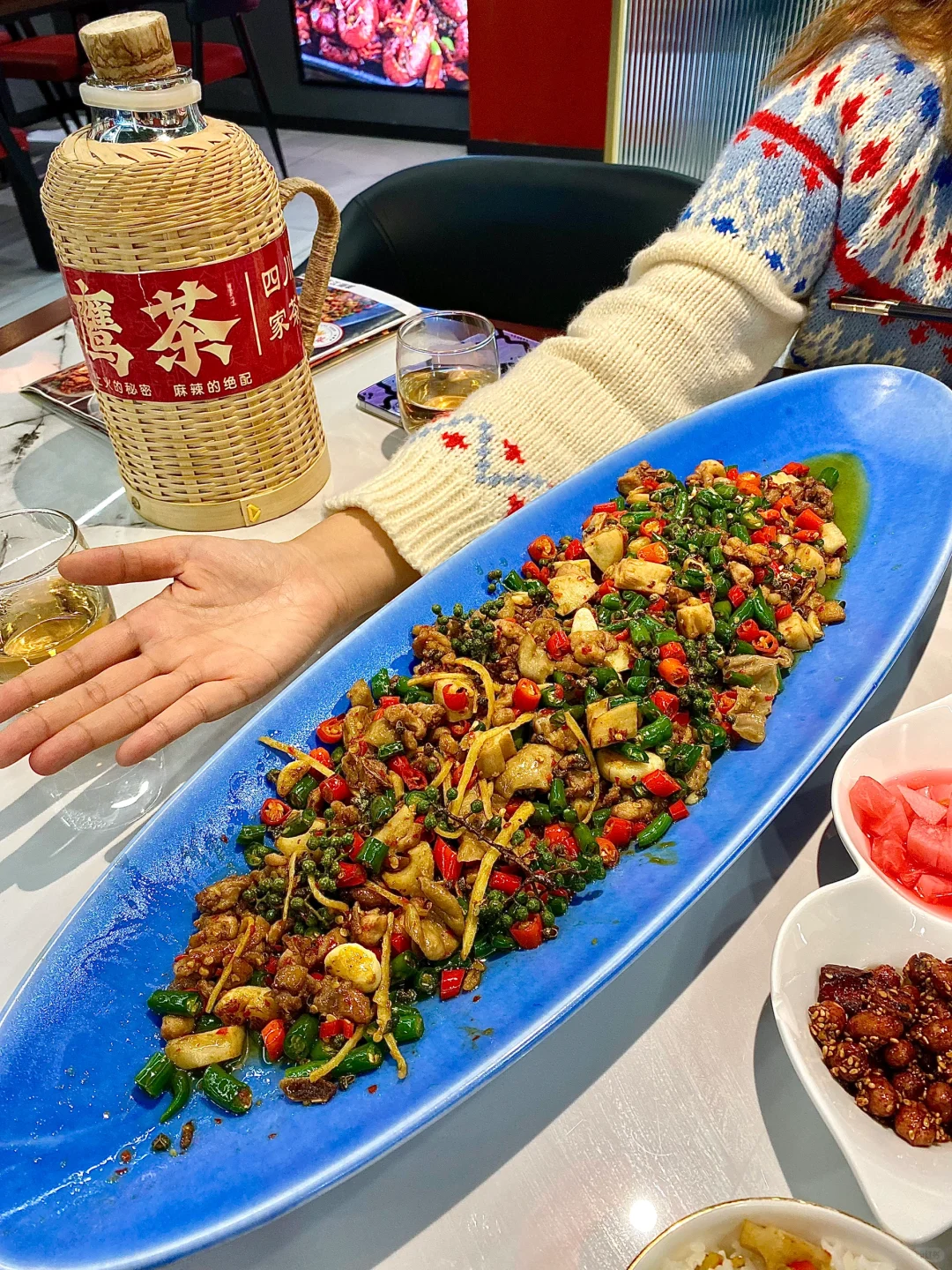 不是，谁家川菜的菜码比东北菜还大啊！