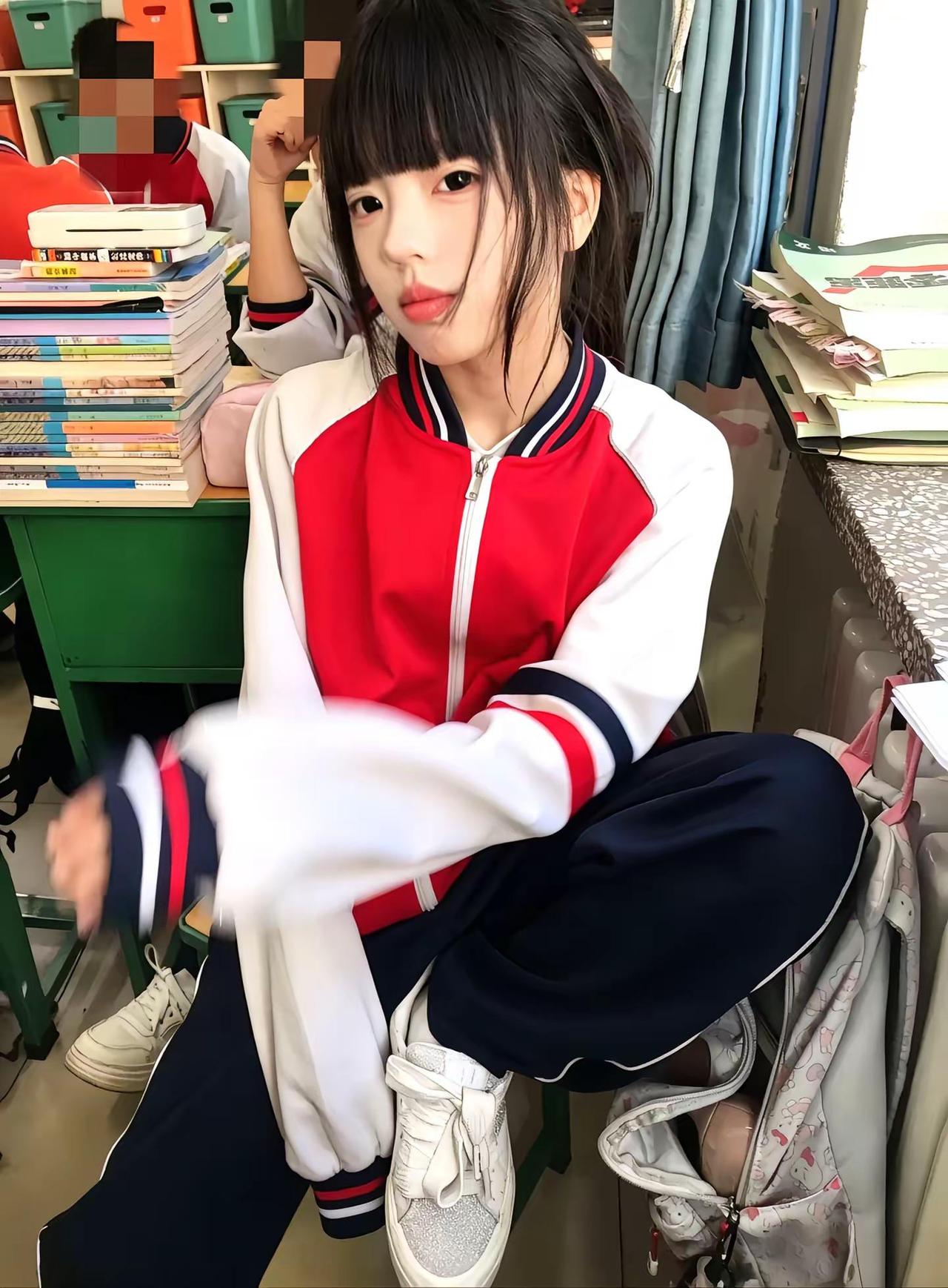 表动我齐刘海！颜值校服 齐刘海