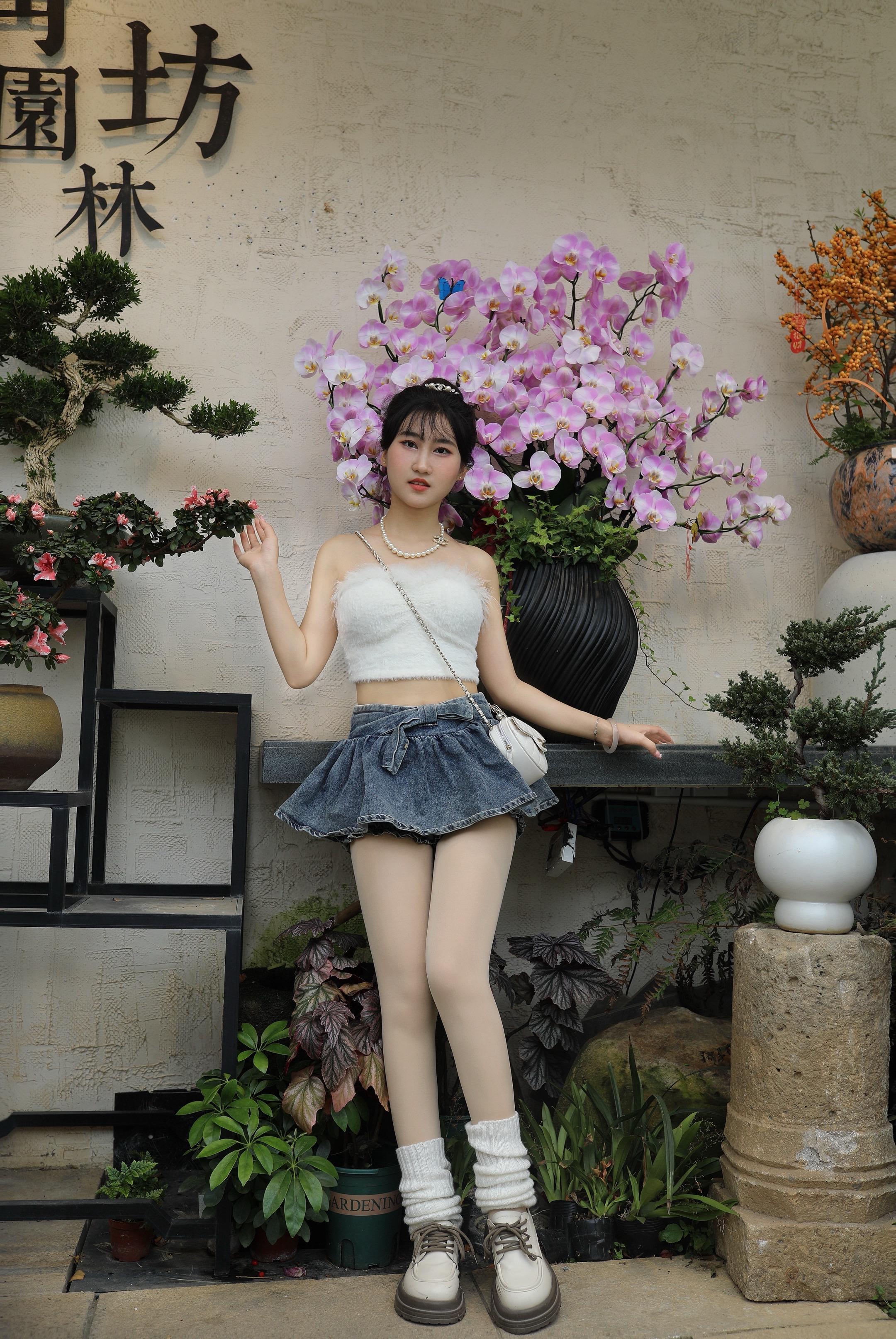 荷花锦鲤浮雕壁画🎨