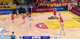 今晚进行的CBA总决赛揭幕战中，北京男篮客场发挥出色，以101-87击败广厦男篮