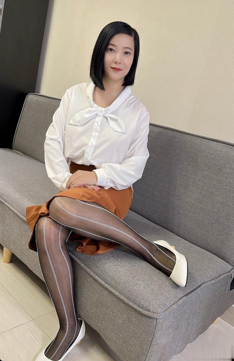 韵味阿姨灰丝更迷人 ​​​