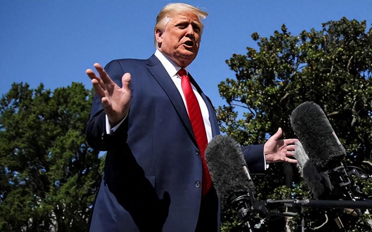 中方前脚刚呼吁不要搞经济胁迫，特朗普后脚就掀了桌子！200%的关税大棒，直接砸向