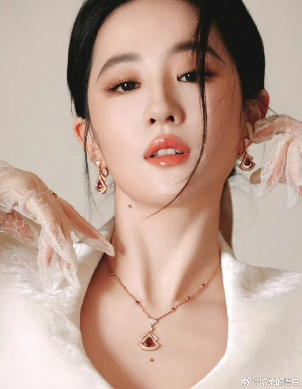 广电总局终于发布了，演员市场将大变天:1、关于番位问题，将以演员真实姓名的姓氏笔