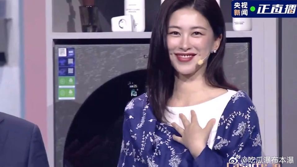 「不被定义，自有方向」「真正的恰到好处是润物无声」很难不被朱珠老师的这种通透的人