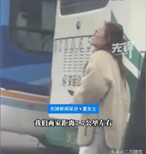 两女子相隔7公里长得一模一样，
无任何血缘关系，外貌、神态、举止都像复制粘贴。