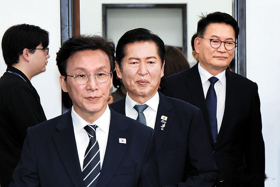 竞选策略大反转！宋永吉弃强硬路线，效仿金大中走整合路线角逐民主党党首

24日，