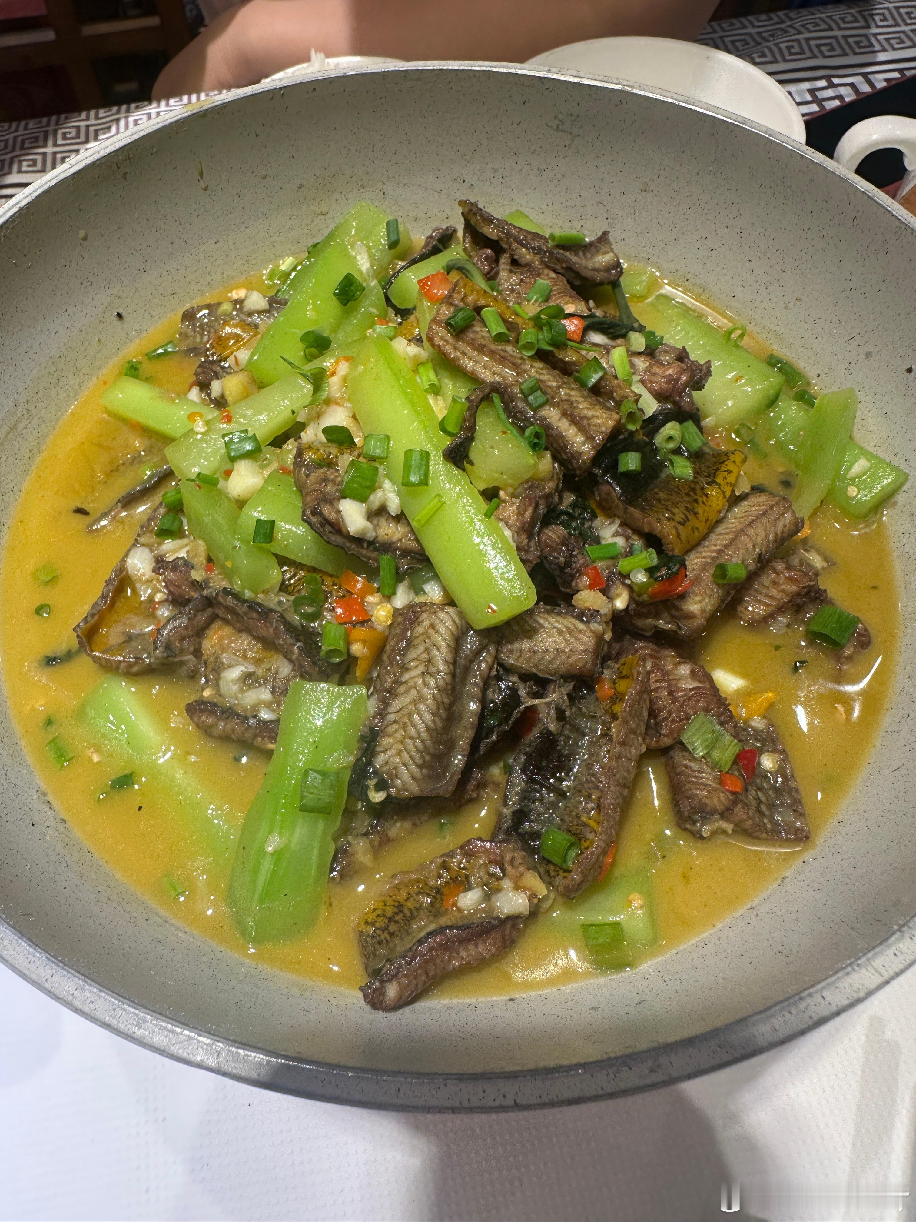 打卡湖南土菜馆，食材新鲜地道一个菜100块你觉得贵不？ 深圳