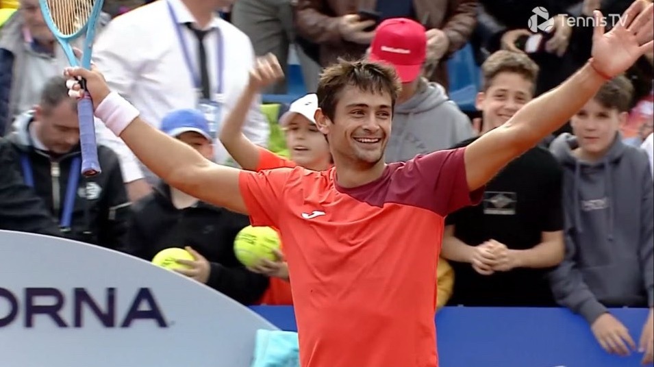 ATP250布加勒斯特站，纳沃内挽救2个赛点，激战3小时31分钟，5-7/7-6