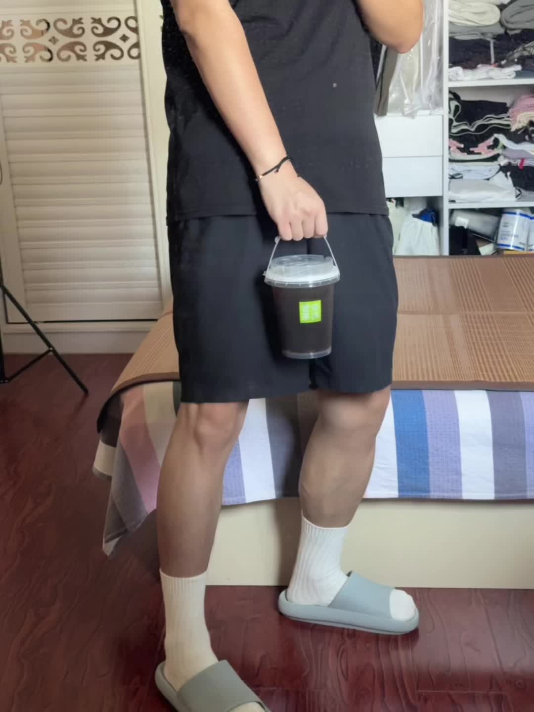 有人背着我爬楼梯吗