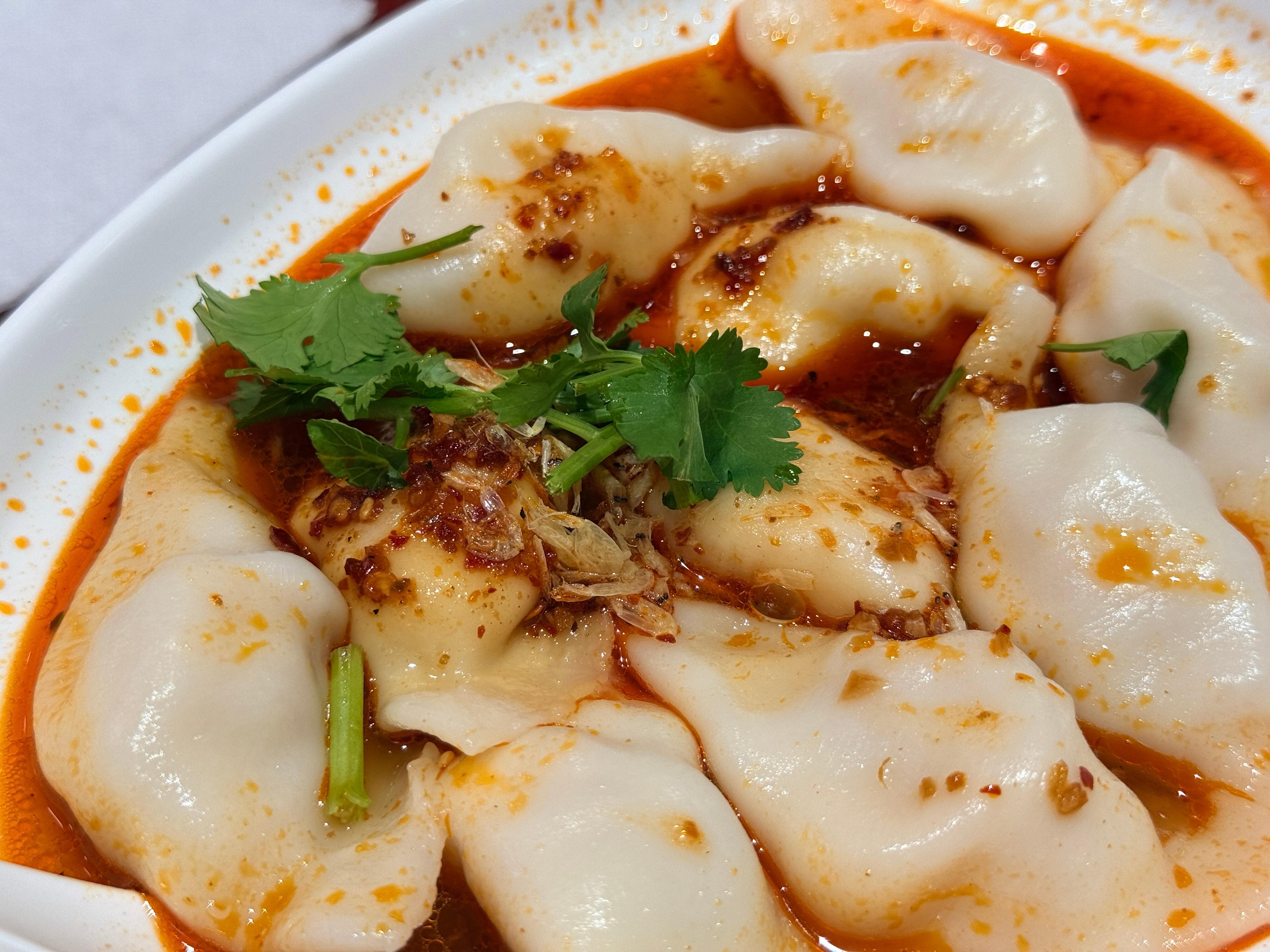 趣评测的灯光够问题吧，我明明没有那么大脸，成年人晚餐吃 10 个饺子不多吧深圳猫