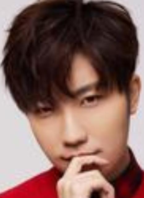 徐良从昔日红遍网络的歌手，成功转型为幕后音乐公司董事长与爆款音乐操盘手，实现了华