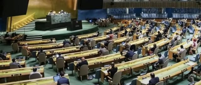 美国人说以色列被联大冷待了！说中国发言的时候，大家都在认真听，以色列一发言，人都