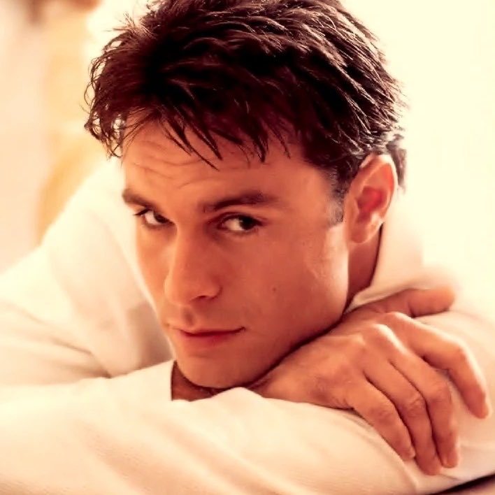 帕特里克茂顿去世天呐…… 《星河战队》演员帕特里克·茂顿突发心脏病去世，终年57