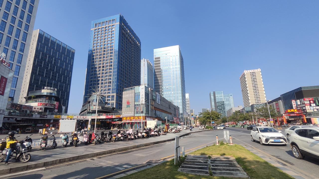 又是国泰民安的一天！最近在佛山度假。国泰民安大盛世 佛山旅行风光