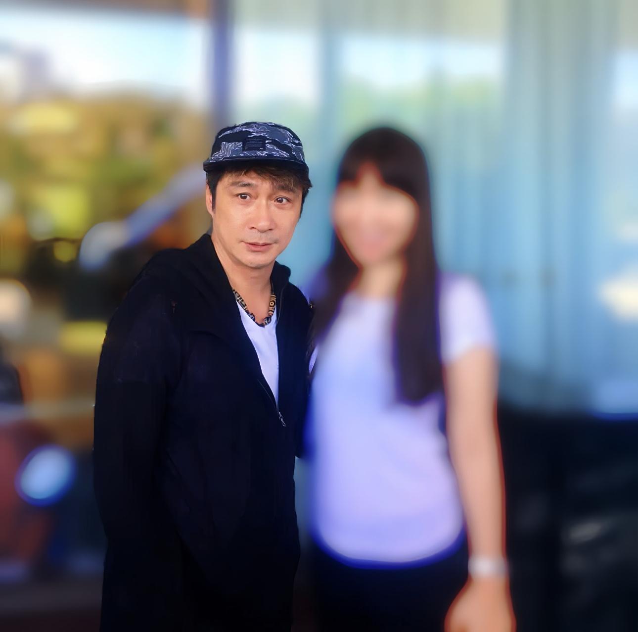 吴镇宇  萌 
