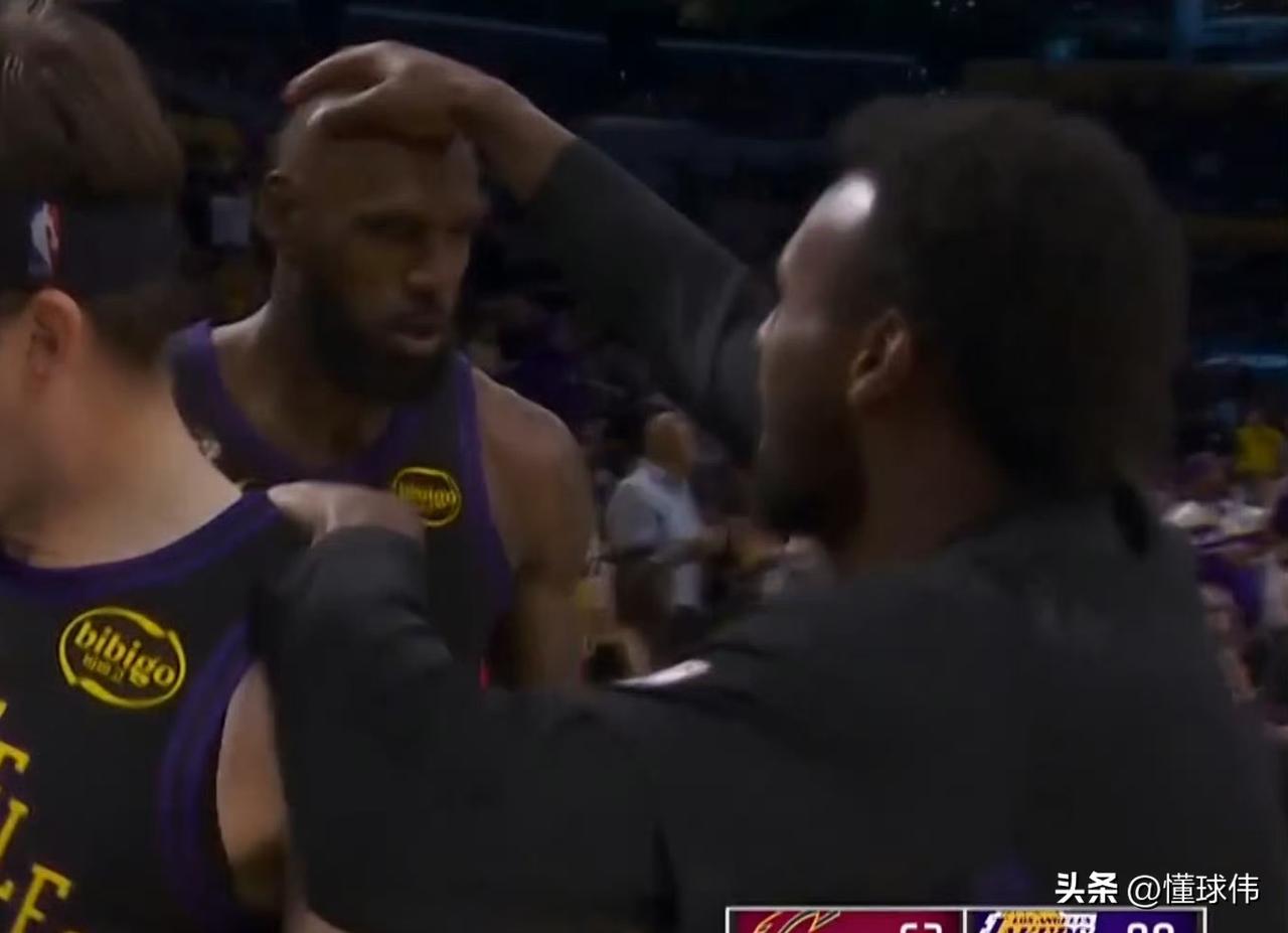 布朗尼才是湖人真正的老大！布朗尼谈老爸詹姆斯：

“如果是以前。”

“我摸我老