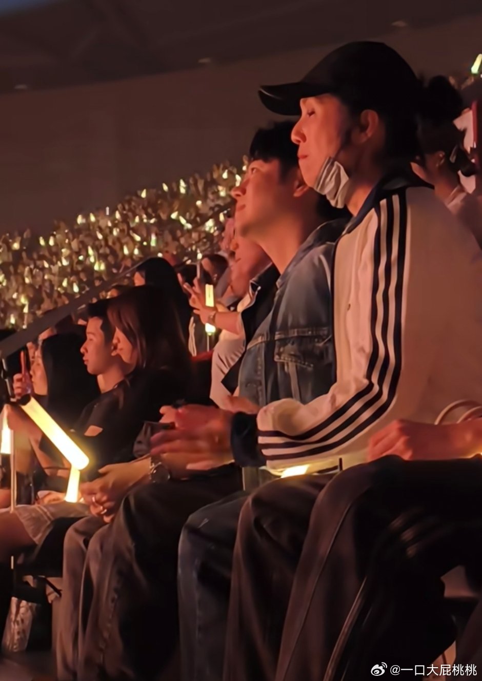 杨千嬅、陈奕迅今天也来看单依纯演唱会了 