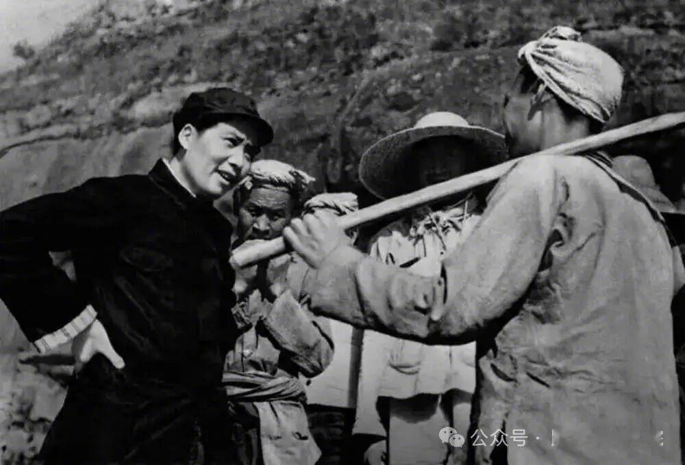 【毛泽东领导解决延安根据地经济问题的历史经验】林伯渠主动制定个人生产节约计划：一