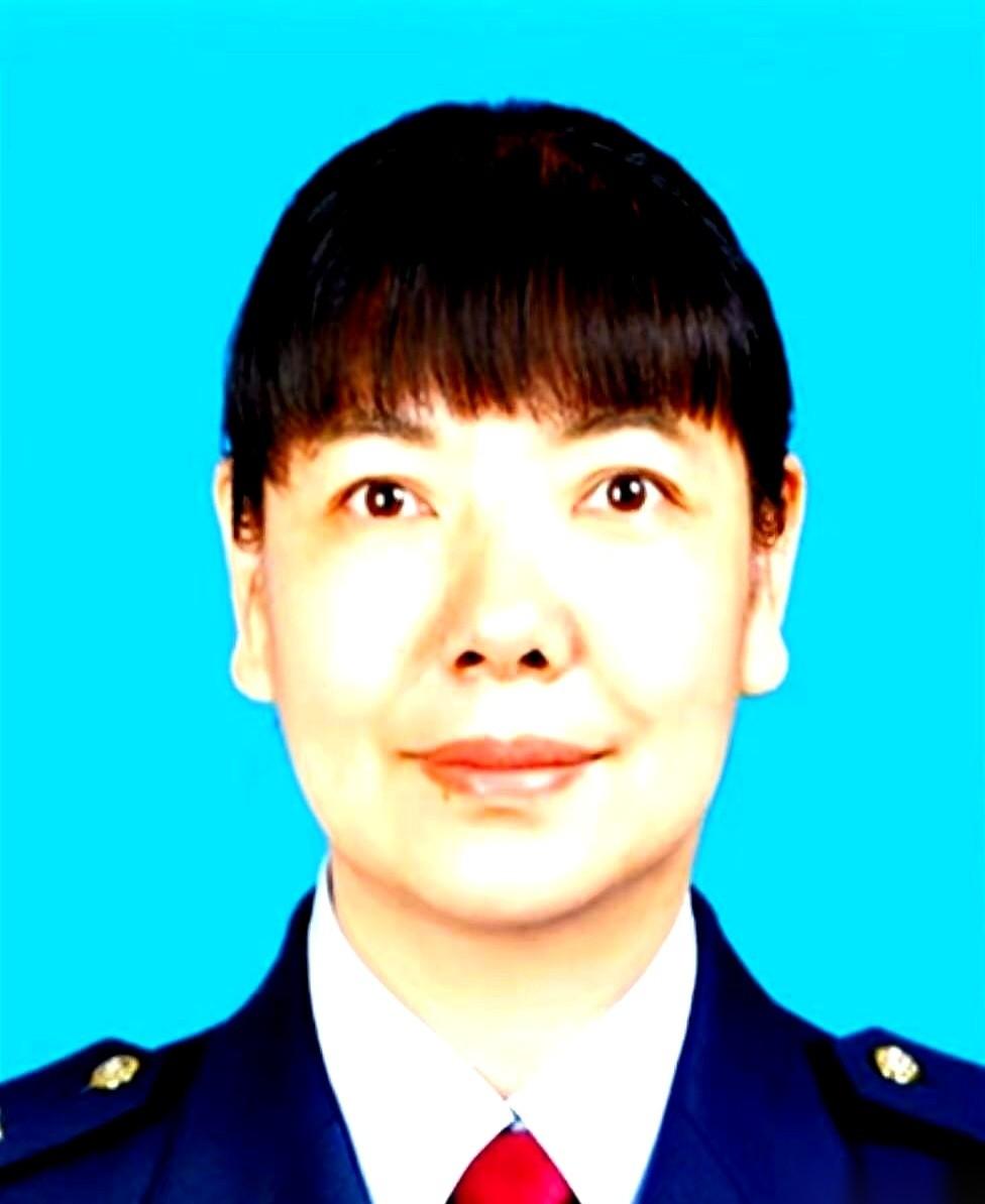 除夕夜，病房走廊的温度降到了冰点。云南玉溪红塔区税务局科员苏云翠死死盯着病床，丈