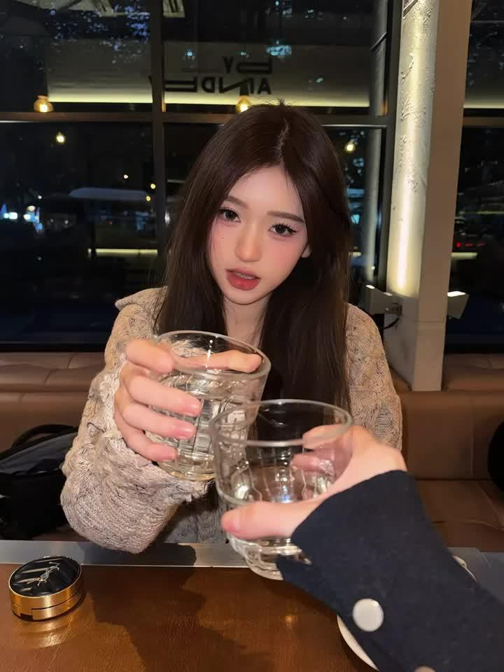 悲伤不会说话 眼泪蒸发 那又何妨.