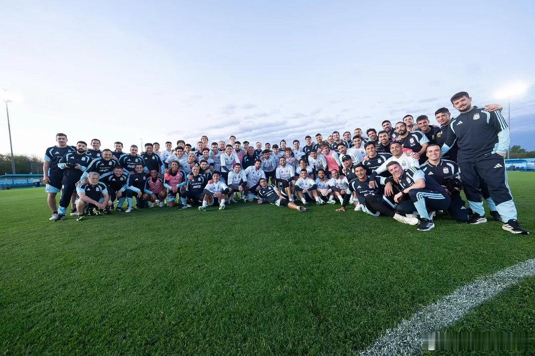 ⚽传奇谢幕倒计时｜梅西国家队告别战即将到来📰10月6日讯，北京时间10月7日早