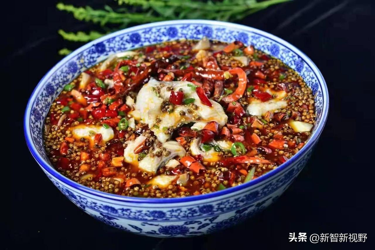 尝尝西安艳阳天西府饭的主角美食农家汤臊子面 眉县臊子面 陕南臊子面 西安牛肉臊子