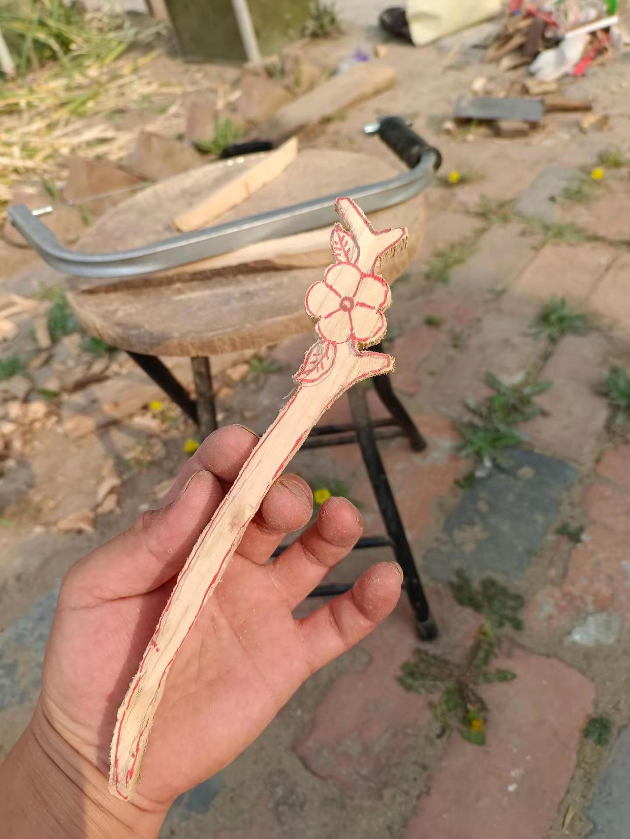 截取东南桃枝，纯手工打造绝美桃木发簪，这款你们喜欢吗纯手工打造
