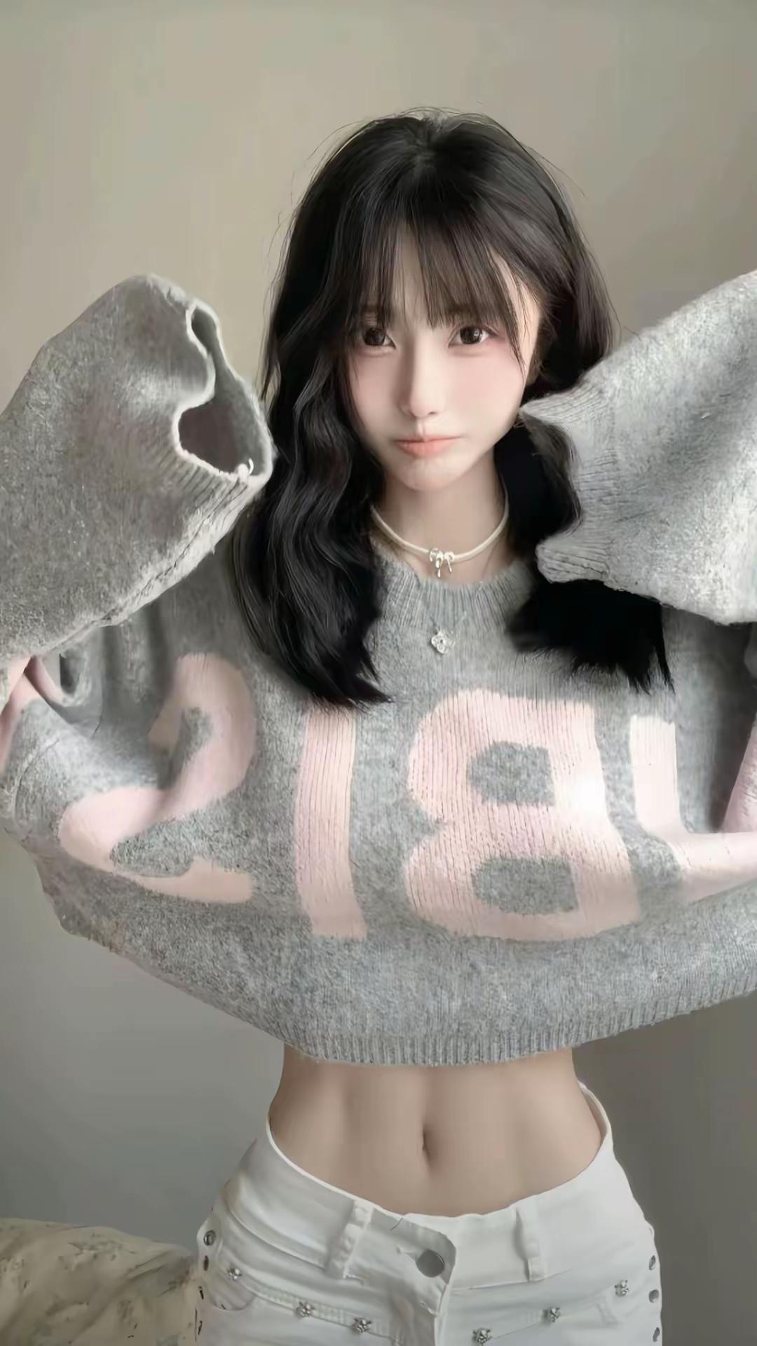 秋风起，衣袂飘，心随影动。