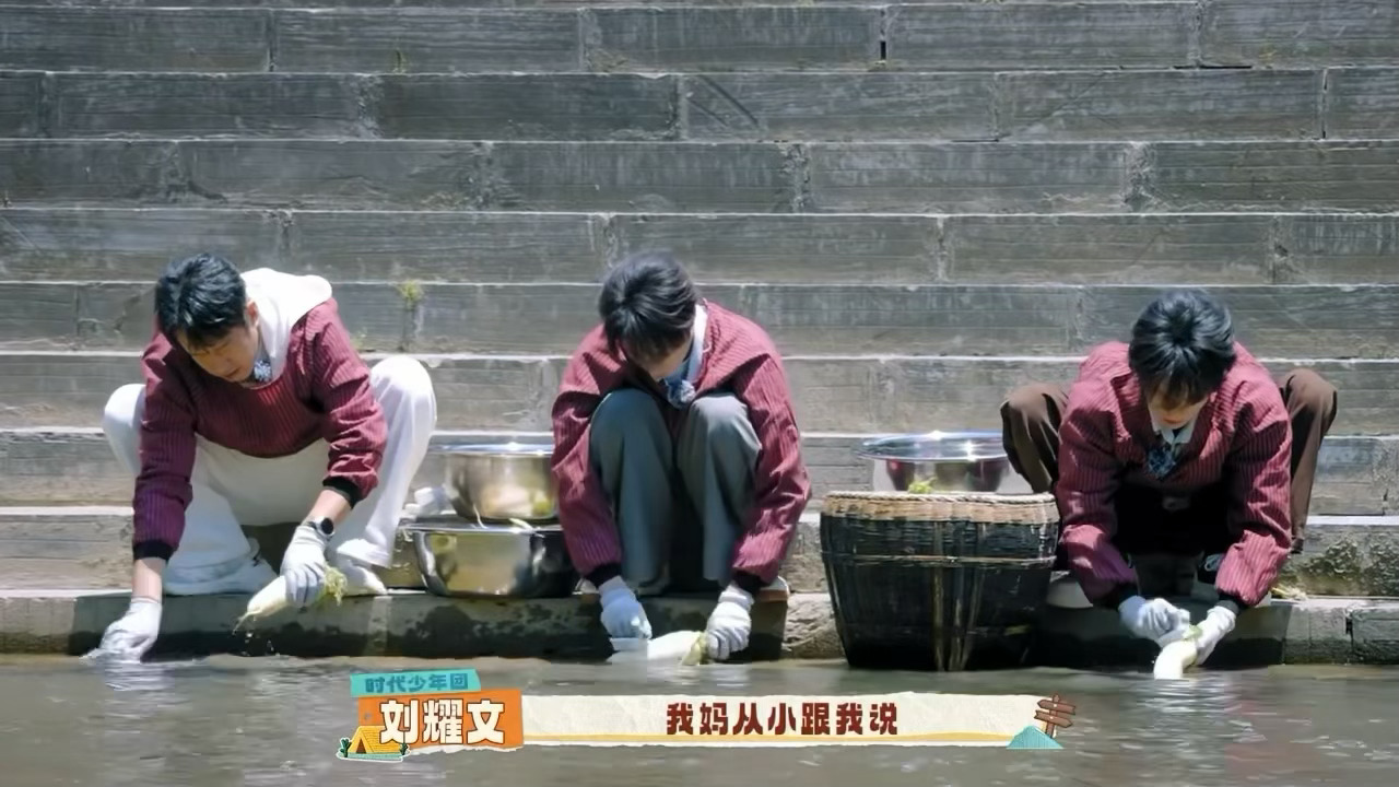确实，从小干活就利索。 