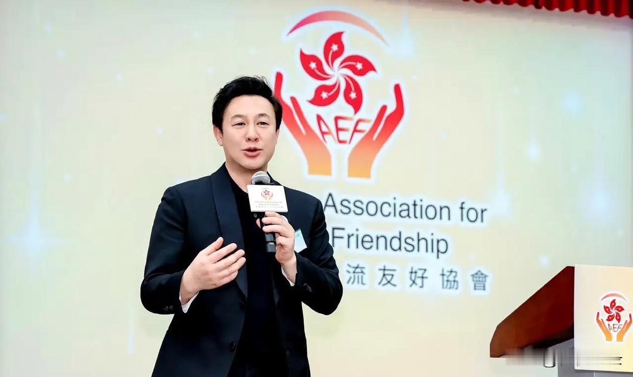 张颂文这波直接杀进香港文化圈儿当顾问啦！刚官宣成香港对外交流友好协会艺术文化"大