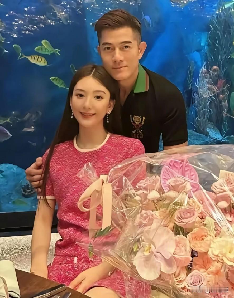 四大天王个个都是有钱人，几辈子都花不完，他们捐款做善事，几乎无绯闻
都说爱老婆爱