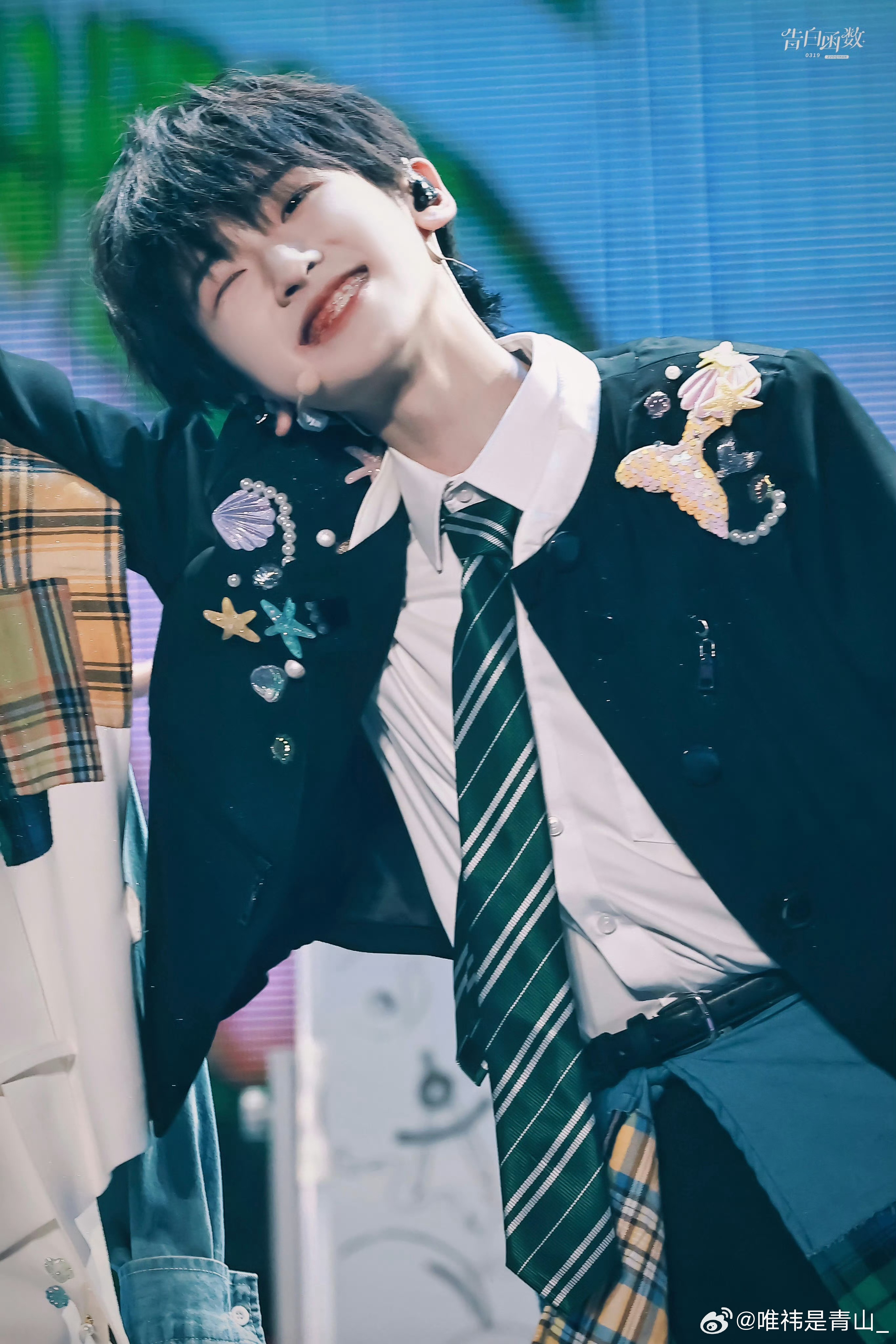 左奇函[超话]  💙左奇函 四代第一鼓手 💙左奇函 四代第一rap担  °⑅