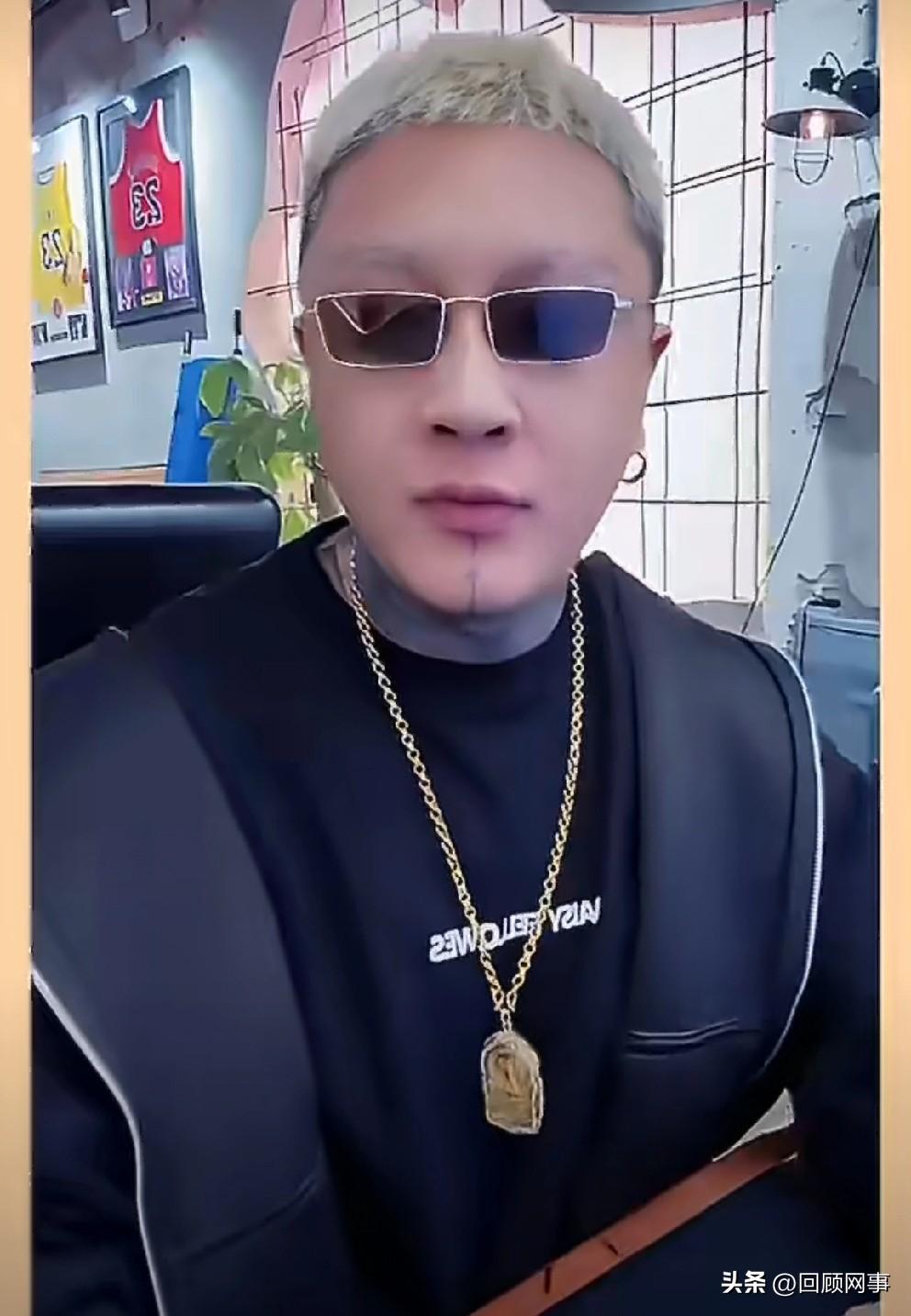 方丈打PK被踩生气了，号令丈门粉丝出征PK局所有人：卖货的让他爆单，娱乐主播评论